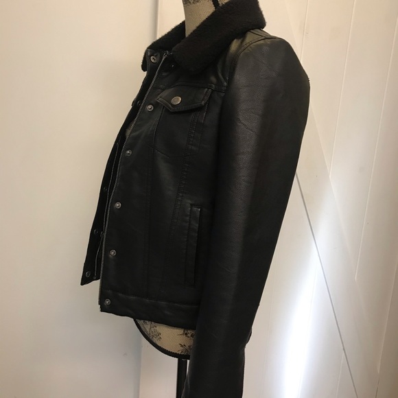 Levi’s shearling and faux leather jacket - Picture 4 of 16